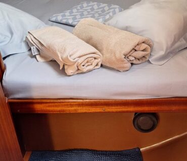Aft cabin with double berth