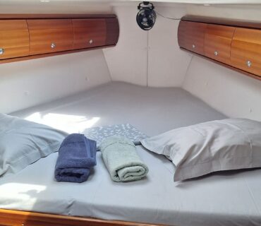 Forward cabin with double berth